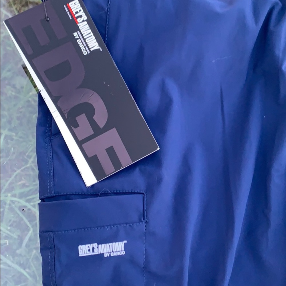NWT Grey’s Anatomy scrub pants - Picture 3 of 4